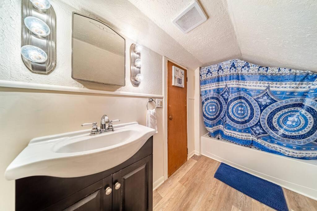 Cottage In The Falls, 2 B, 2 Bath, Fireplace Cuyahoga Falls Exterior foto